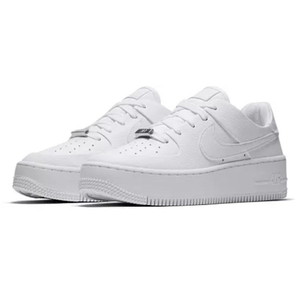 Nike Air Force 1 Sage Low Size 7 - Picture 1 of 11